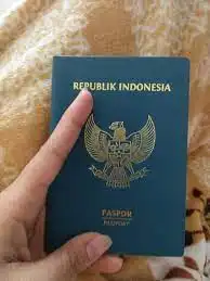 Urus paspor