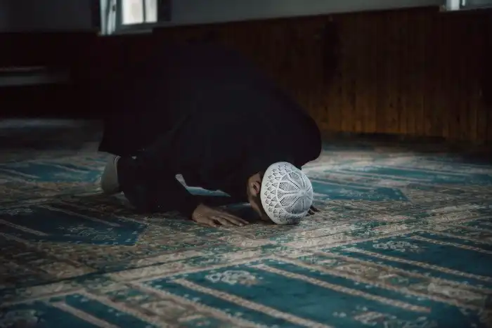 Bacaan Niat Sholat Qobliyah Subuh dan Tata Caranya