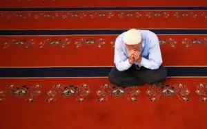 Bacaan Niat Sholat Taubat Nasuha