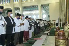 Bacaan Sholat Idul Fitri Lengkap Beserta Tata Cara Pelaksanaannya