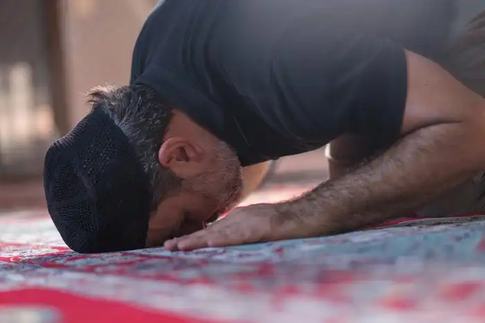 Cara Mengqodho Sholat Fardhu Sesuai Syariat Islam Lengkap