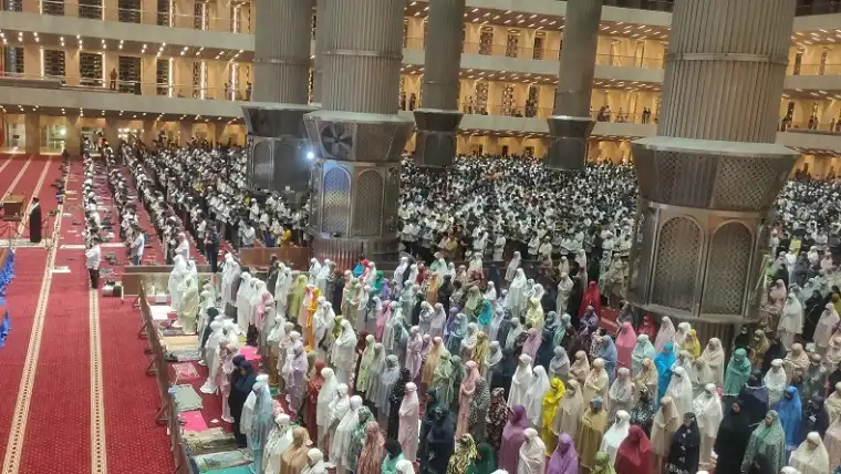 Bacaan Setelah Sholat Tarawih Wajib Diketahui Bagi Umat Muslim