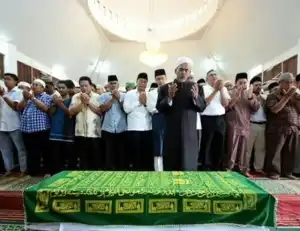 Bacaan Sholat Jenazah Muhammadiyah Arab dan Latin