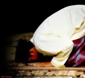 Makan dan Minum Saat Sholat, yang membatalkan shalat