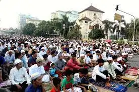 Perbanyak mengucapkan takbir, Sunnah Sebelum Shalat Idul Fitri
