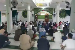 Shalat Jumat Hukumnya Fardhu Ain bagi Muslim Laki-Laki yang Memenuhi Syarat Artinya Kewajiban Secara