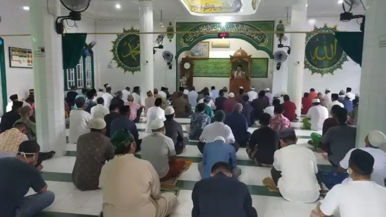 Shalat Jumat Hukumnya Fardhu Ain bagi Muslim Laki-Laki yang Memenuhi Syarat Artinya Kewajiban Secara