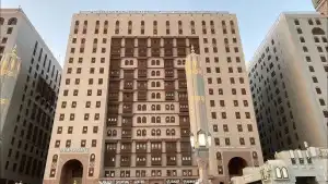 Lokasi Hotel Taibah Front Madinah