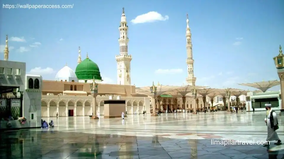 Masjid Nabawi di Madinah yang menjadi tujuan dari jamaah umroh, terutama yang sudah memahami apa saja rukun umroh.