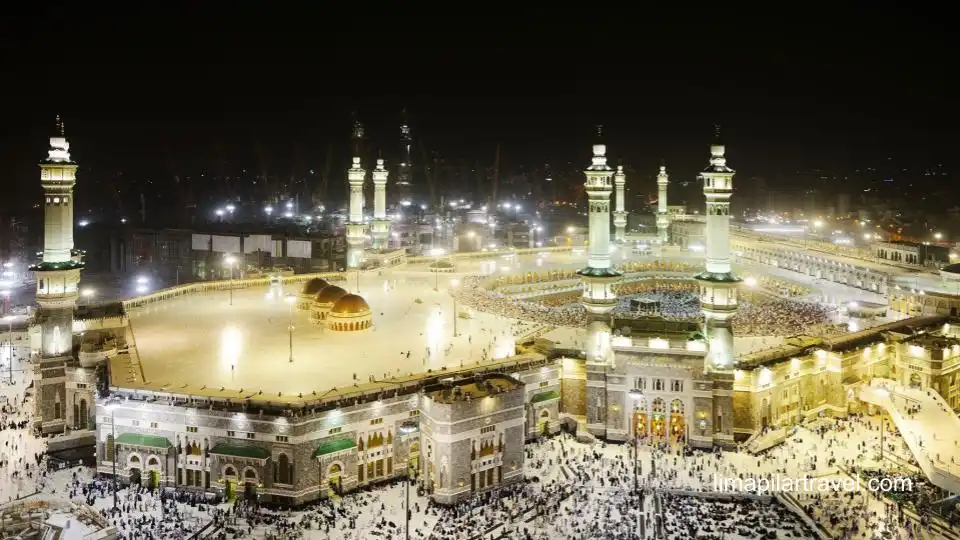 Jamaah umroh yang memahami pengertian umroh, syarat dan rukunnya dapat beribadah lebih tenang.
