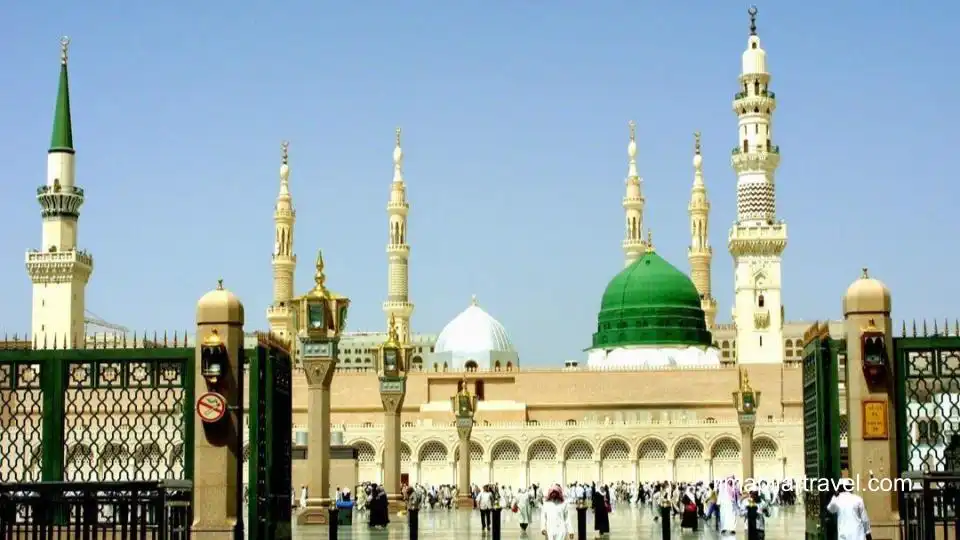 Jamaah yang mengetahui wajib umroh adalah hal penting, ibadahnya lebih khusyuk dan terjaga.