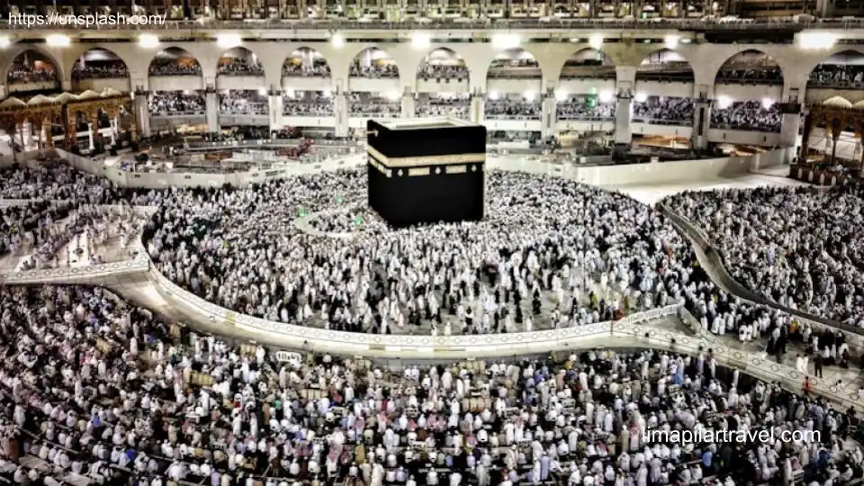 Jamaah yang beribadah dan mengerti penjelasan tahallul. Mereka juga melaksanakannya dengan tenang.