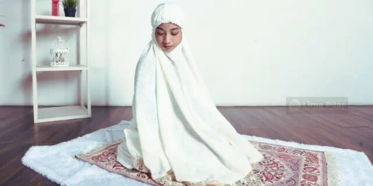 Wanita Sholat Ashar Sendiri Niat